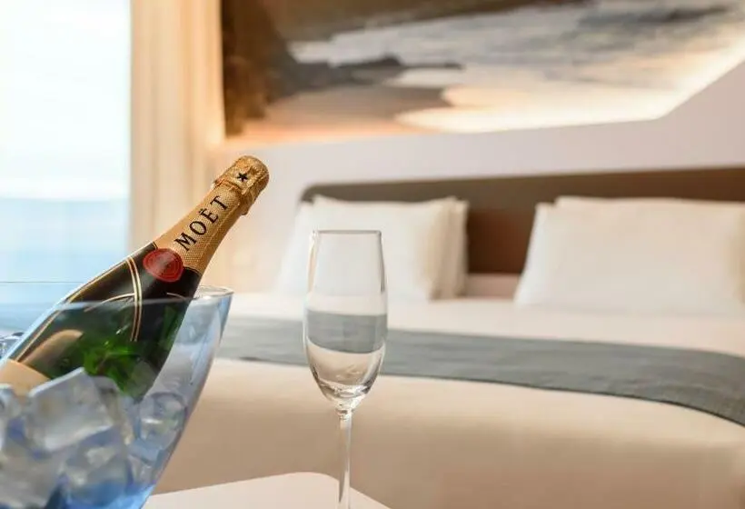 オーシャンビュースタンダードルームバルコニー付き, Eurostars Cascais