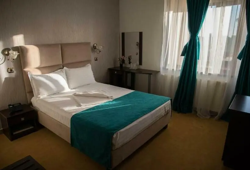 Standard-huone, Ioana