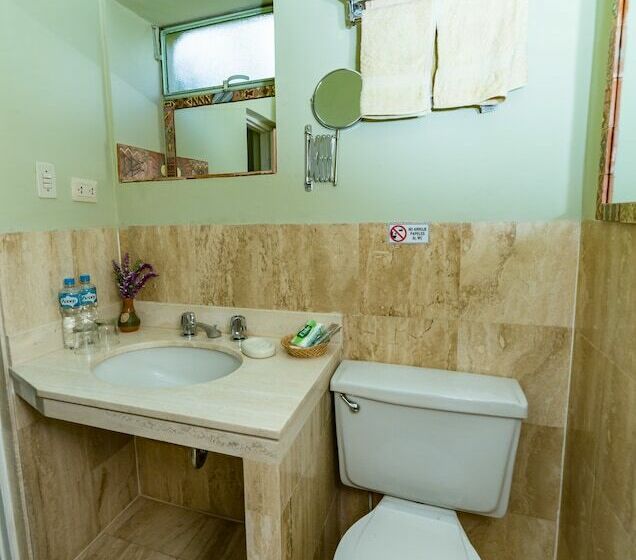 اتاق استاندارد یک نفره, La Quinta Eco