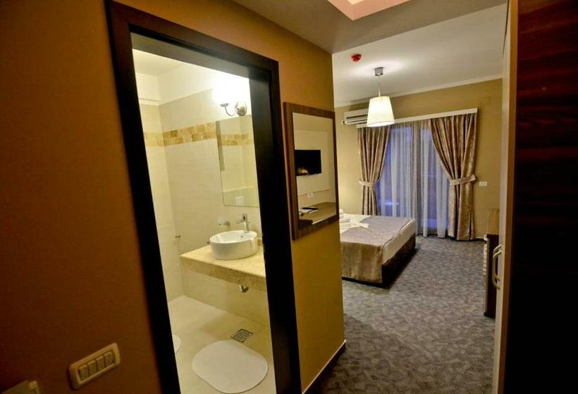 اتاق استاندارد با بالکن, Lucas Boutique