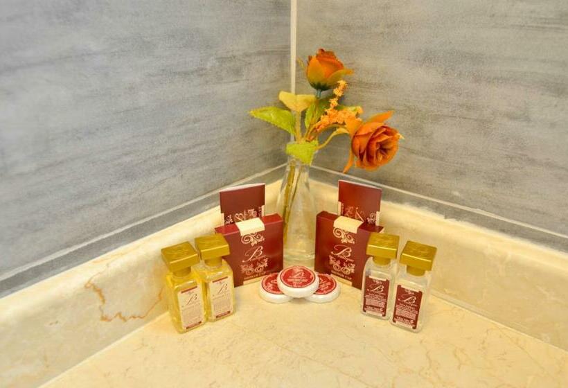 اتاق استاندارد با بالکن, Lucas Boutique