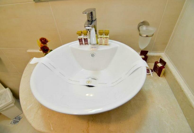 اتاق استاندارد با بالکن, Lucas Boutique