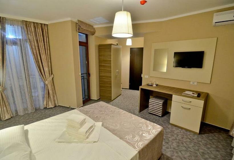 اتاق استاندارد با بالکن, Lucas Boutique