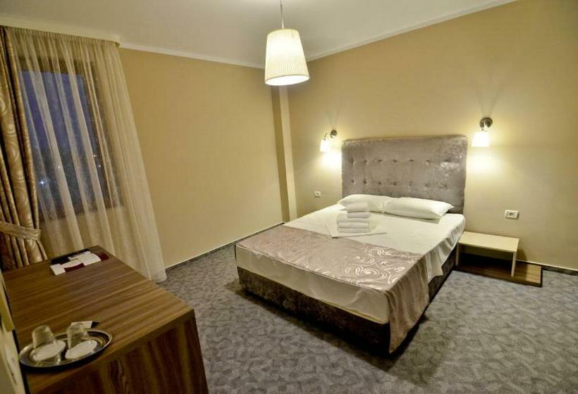 اتاق استاندارد با بالکن, Lucas Boutique