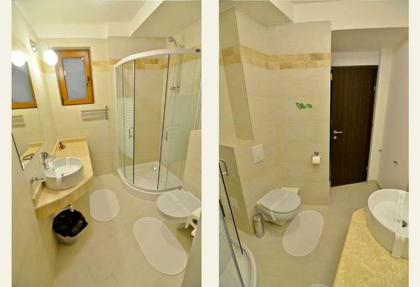 اتاق استاندارد با بالکن, Lucas Boutique