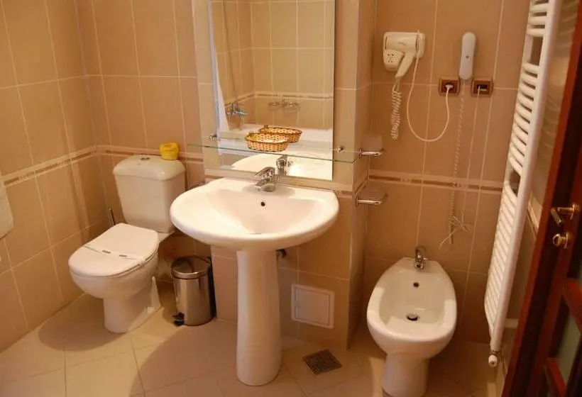 Standard-huone, Maria