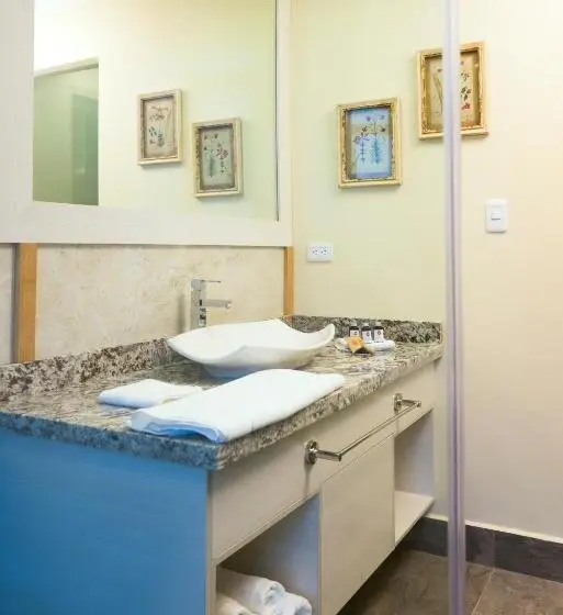 ジュニアスイート, Medina Del Lago