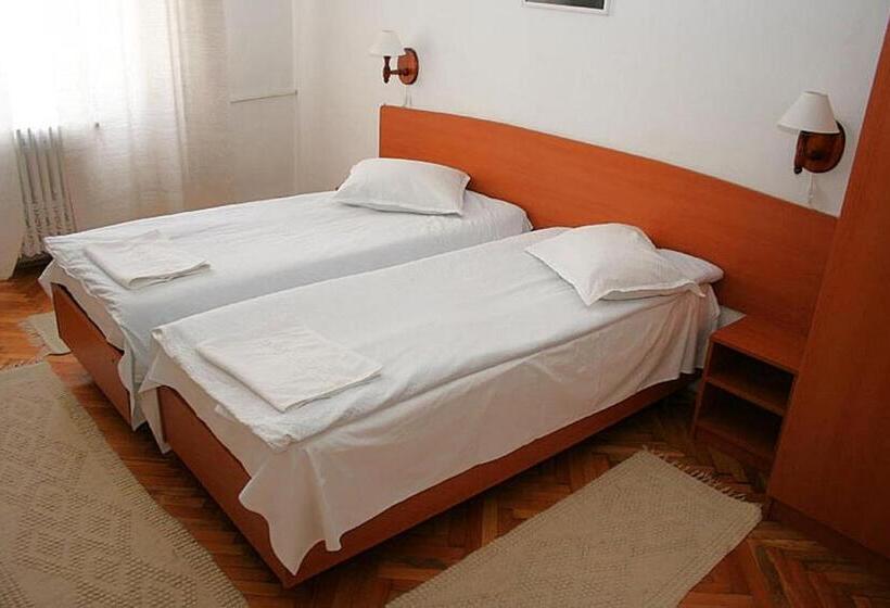 חדר סטנדרט, Merkur