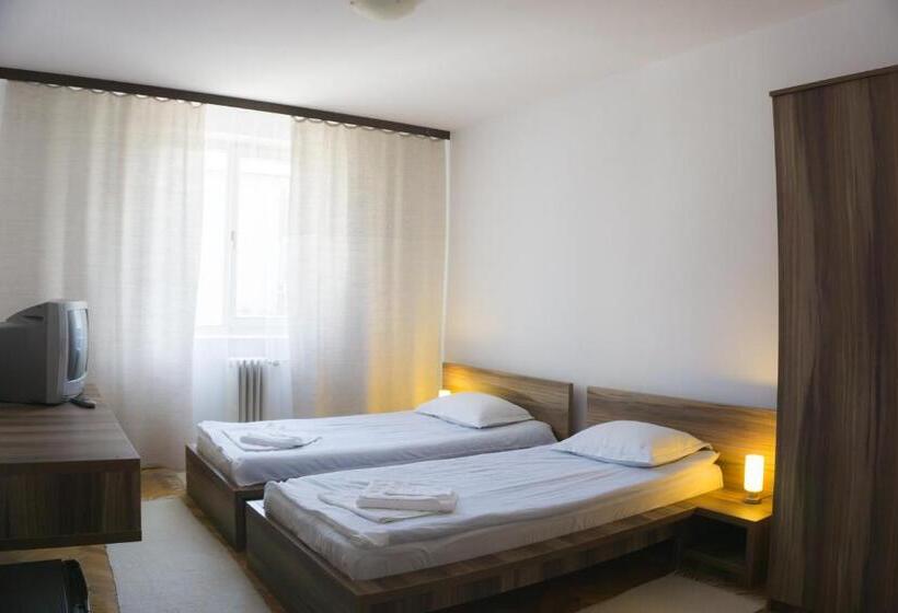 חדר סטנדרט, Merkur