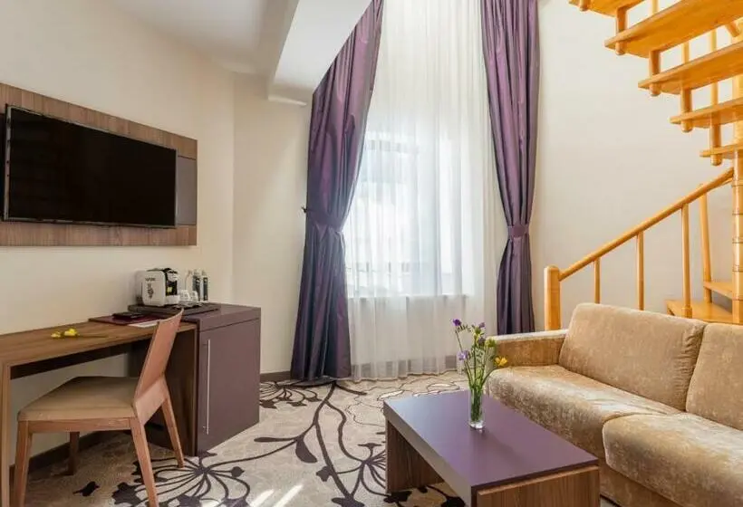 Deluxe Junior Suite, Miruna New Belvedere