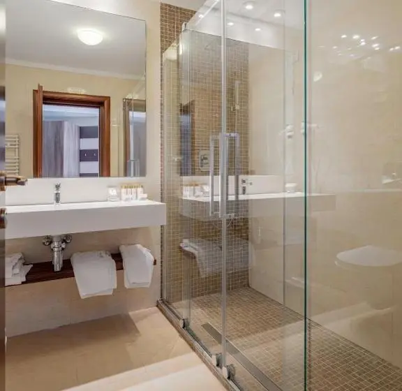 3 Bedroom Villa, Miruna New Belvedere