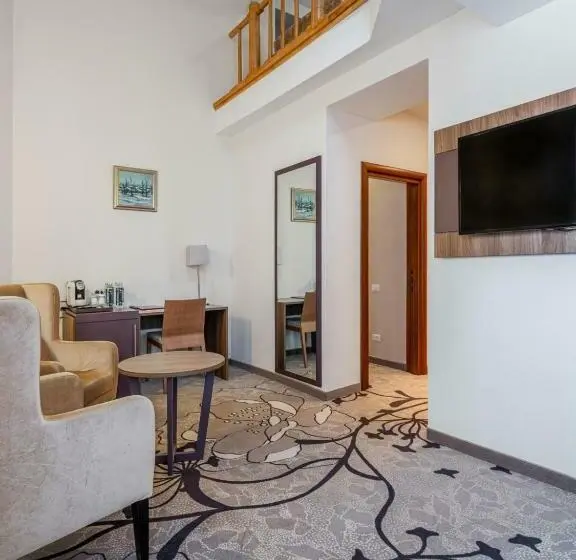 Deluxe Junior Suite, Miruna New Belvedere
