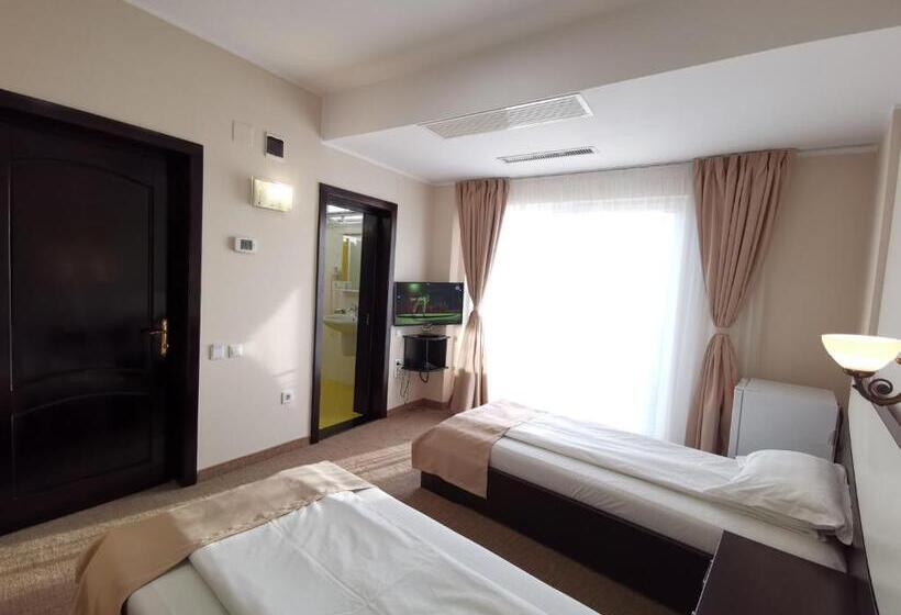 スタンダードシングルルーム, New Derby