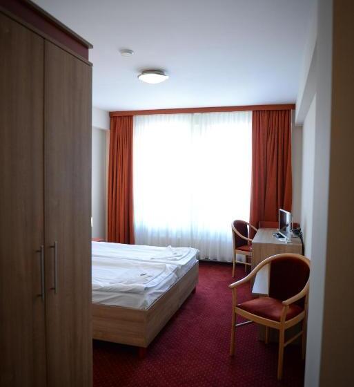 스탠다드 트리플 룸, Pension Panorama