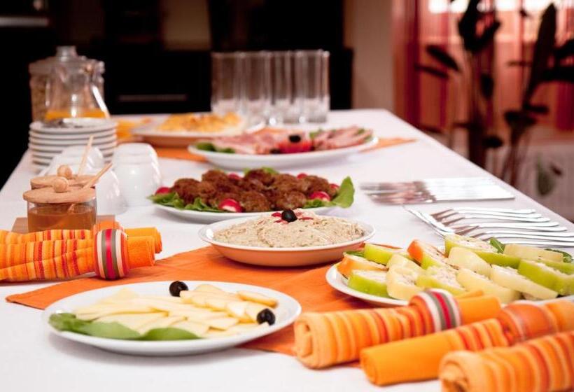 اتاق استاندارد سه نفره, Pension Panorama