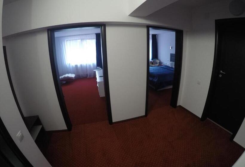 דירת חדר, Princess Butique