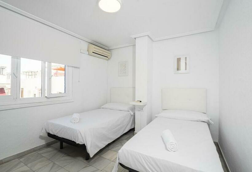 스탠다드 룸, Hostal Alicia