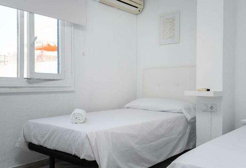 스탠다드 룸, Hostal Alicia