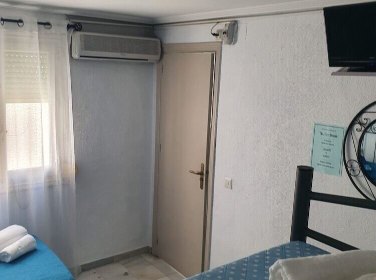 四人标准间, Hostal Alicia