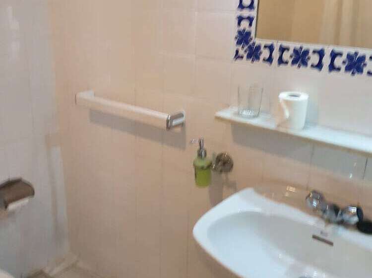 Номер Стандарт Трехместный, Hostal Alicia