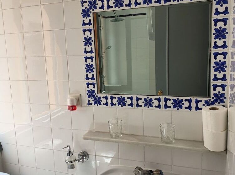 Четырехместный Номер Стандарт, Hostal Alicia