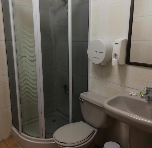 חדר סטנדרט, Agostini