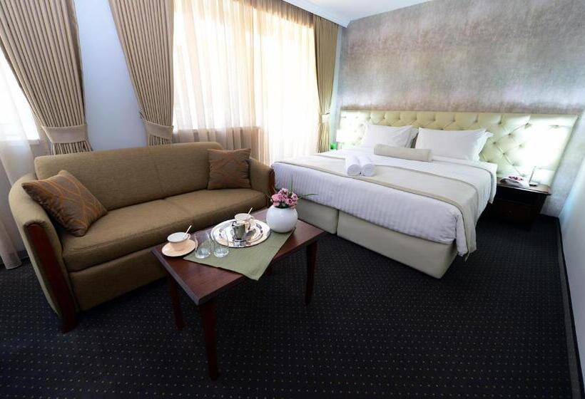 اتاق لوکس با بالکن, Alexandar Square Boutique