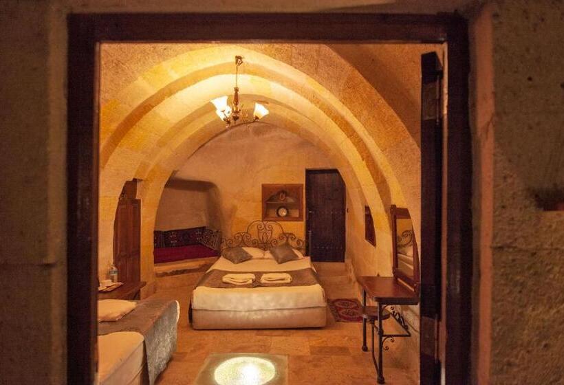 חדר סטנדרט לשלושה, Cappadocia Cave Rooms