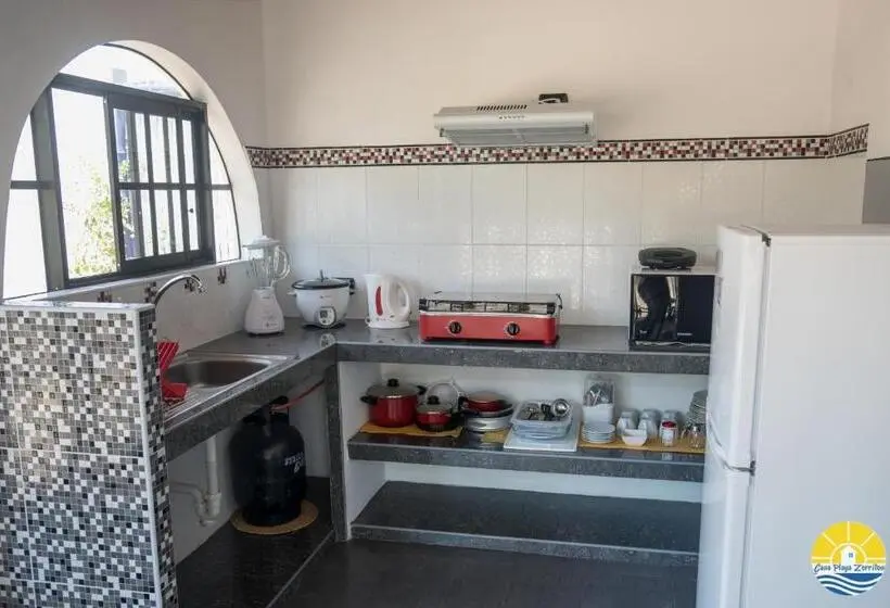 スタンダード4人部屋, Casa Playa Zorritos
