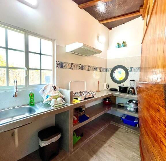 سوئیت با بالکن, Casa Playa Zorritos