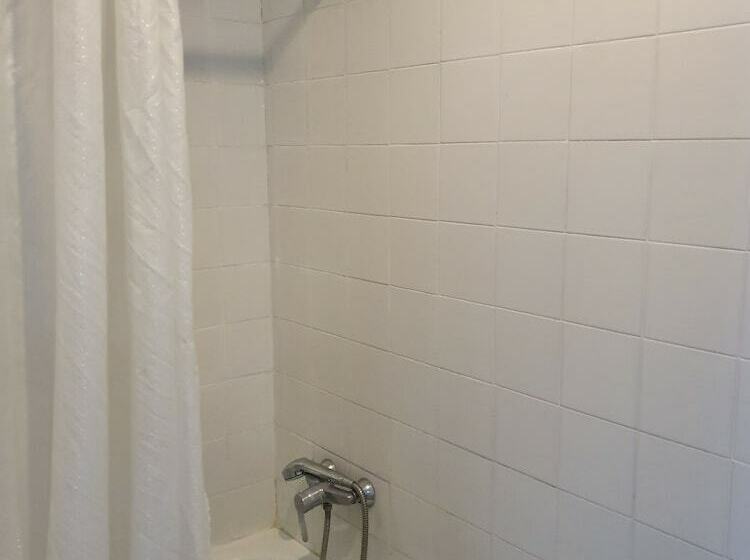 스탠다드 룸, Hostal Alicia