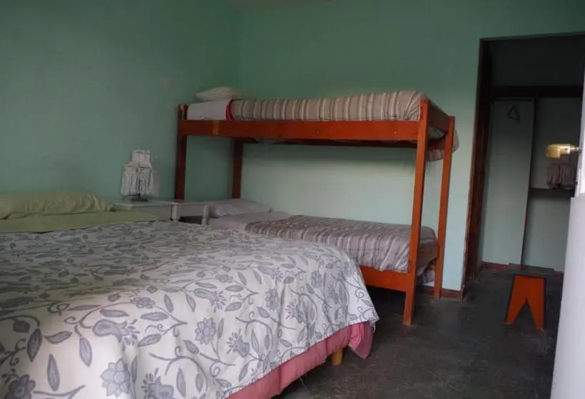 اتاق استاندارد چهار تخته, Hostel Los Cormoranes