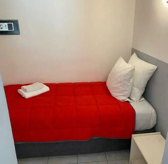 اتاق استاندارد سه نفره, Logis Hôtel La Chaumière