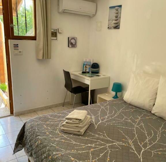 스탠다드 트리플 룸, Logis Hôtel La Chaumière