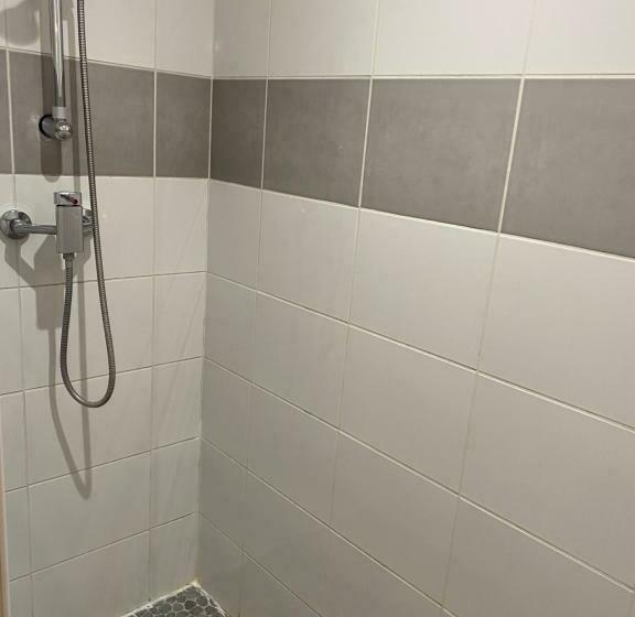 컴포트 트리플 룸, Logis Hôtel La Chaumière