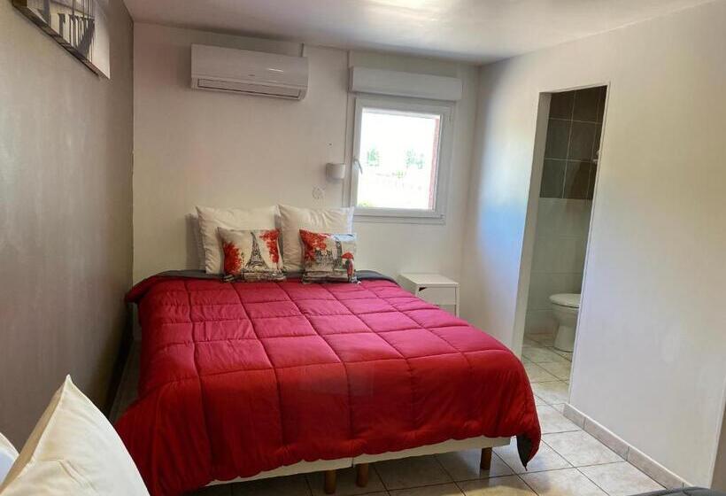 غرفة عائلية, Logis Hôtel La Chaumière