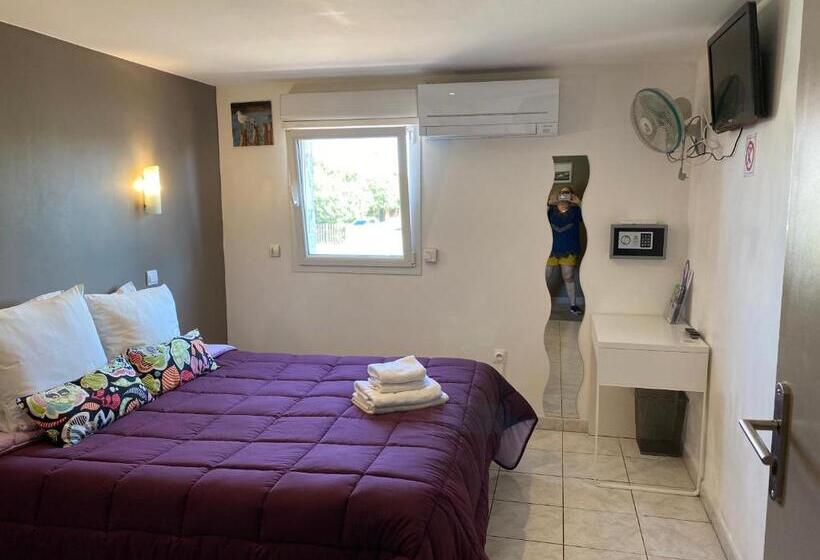 غرفة كومفورت, Logis Hôtel La Chaumière