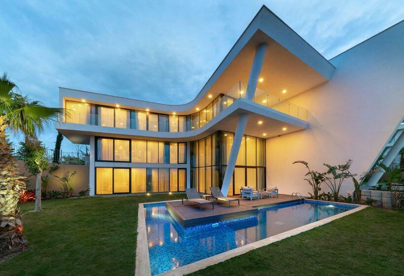 Villa 4 Camere da Letto, Le Méridien Bodrum Beach Resort