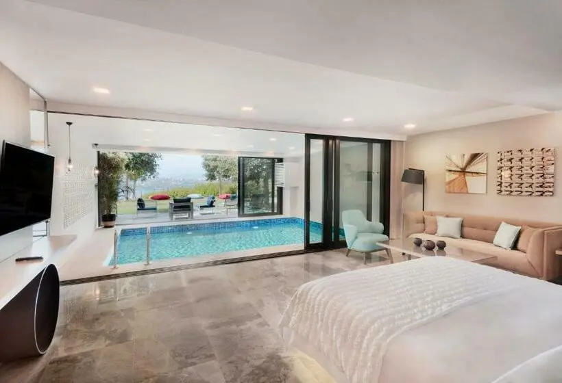 キングサイズベッドのスイートルーム, Le Méridien Bodrum Beach Resort