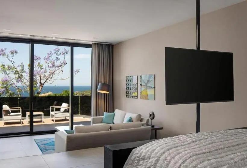 キングサイズベッドのスイートルーム, Le Méridien Bodrum Beach Resort