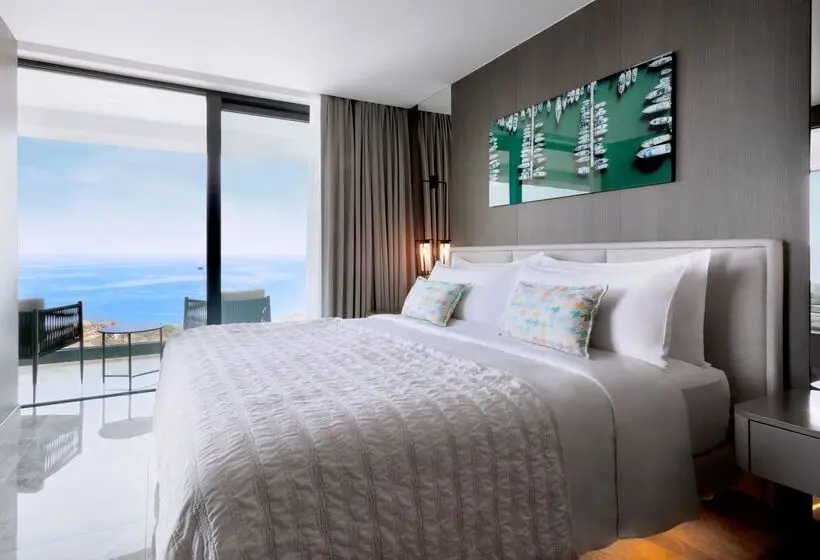 キングサイズベッドのスイートルーム, Le Méridien Bodrum Beach Resort