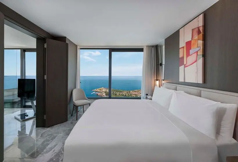 キングサイズベッドのスイートルーム, Le Méridien Bodrum Beach Resort