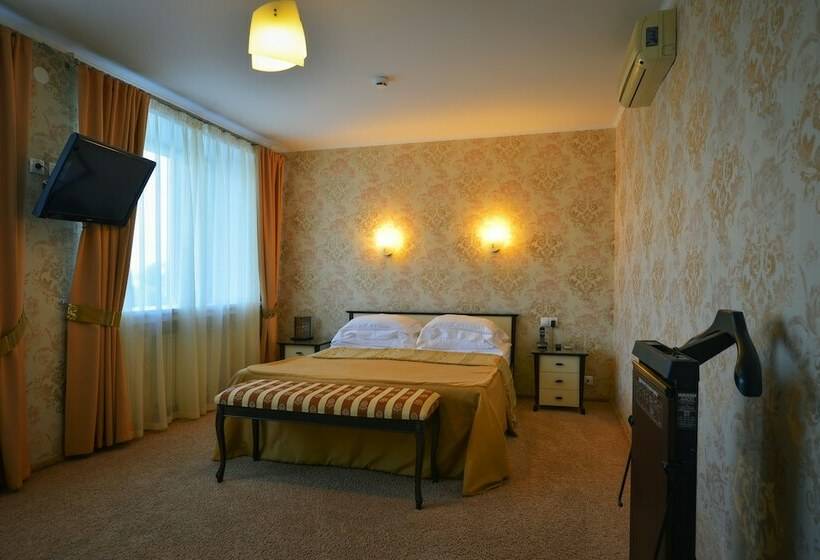 سوییت, Mayak   Om Building