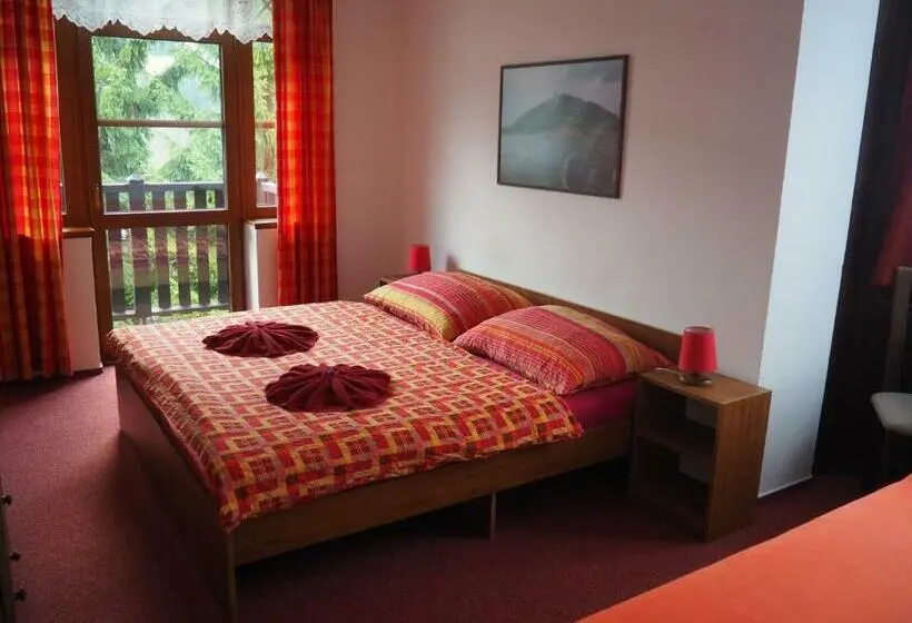 Standard Kolmen Hengen Huone, Pension Borůvka