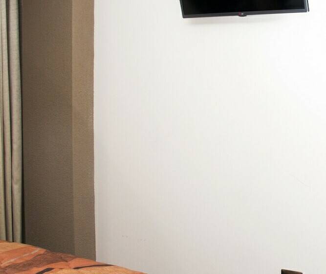 חדר סטנדרט לשלושה, Suiza Peruana