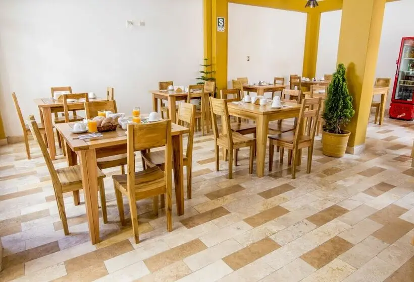 اتاق استاندارد سه نفره, Suiza Peruana