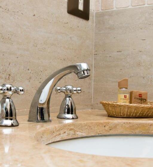 חדר דלוקס, Suiza Peruana