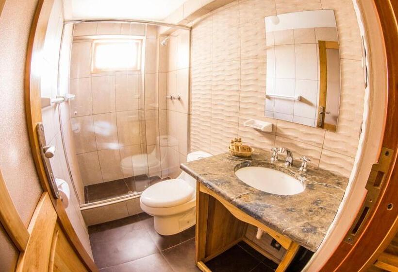 חדר סטנדרט לשלושה, Suiza Peruana