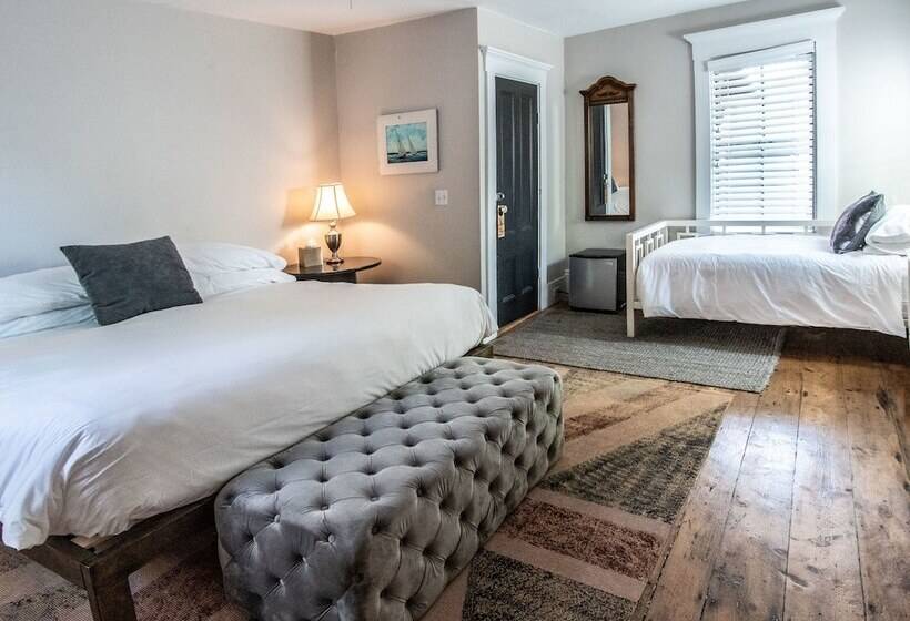 اتاق لوکس, The Waterford Inn