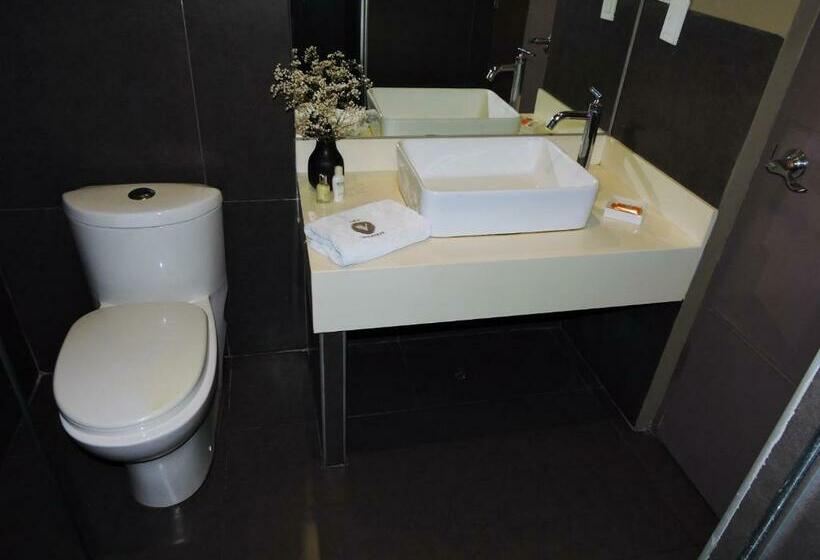 غرفة قياسية فردية, Viera Chimbote